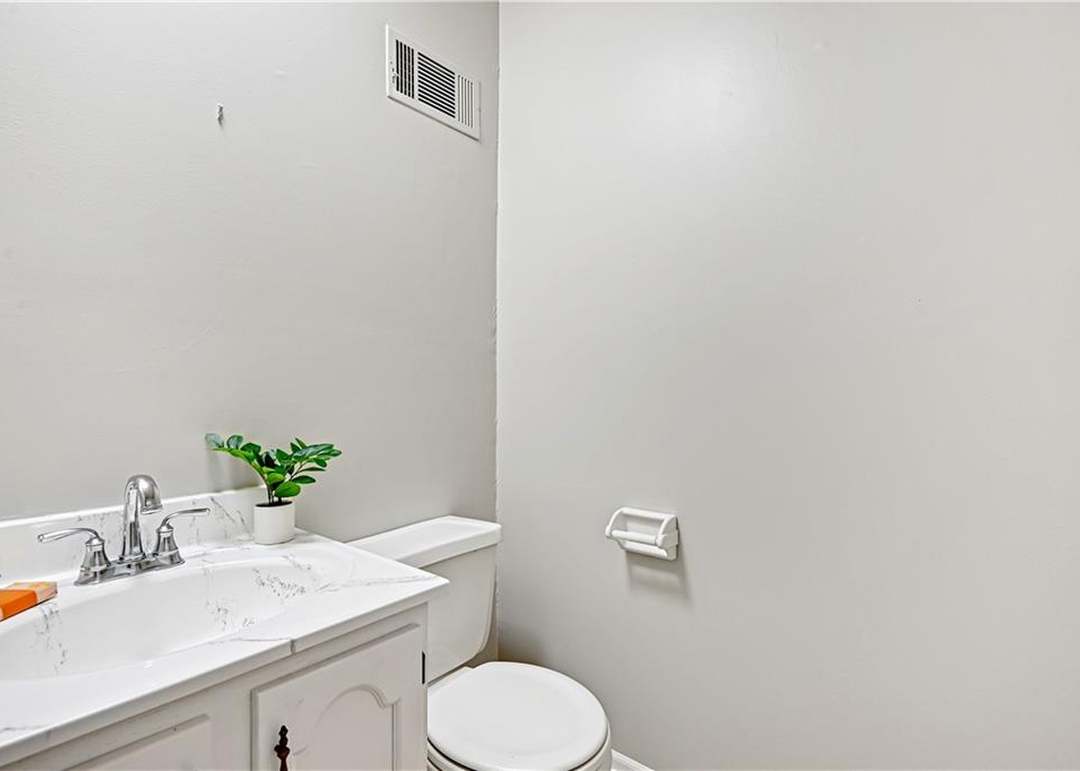 6709 W 150th Street — photo 11