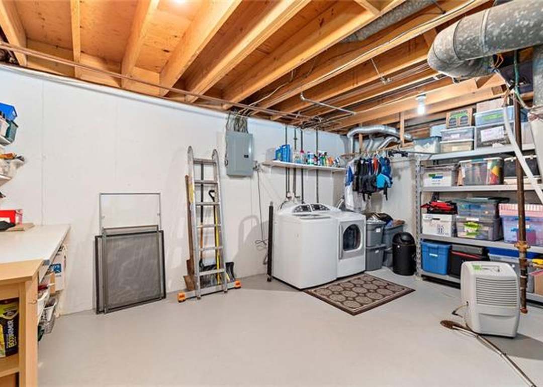8383 Somerset Drive — photo 5