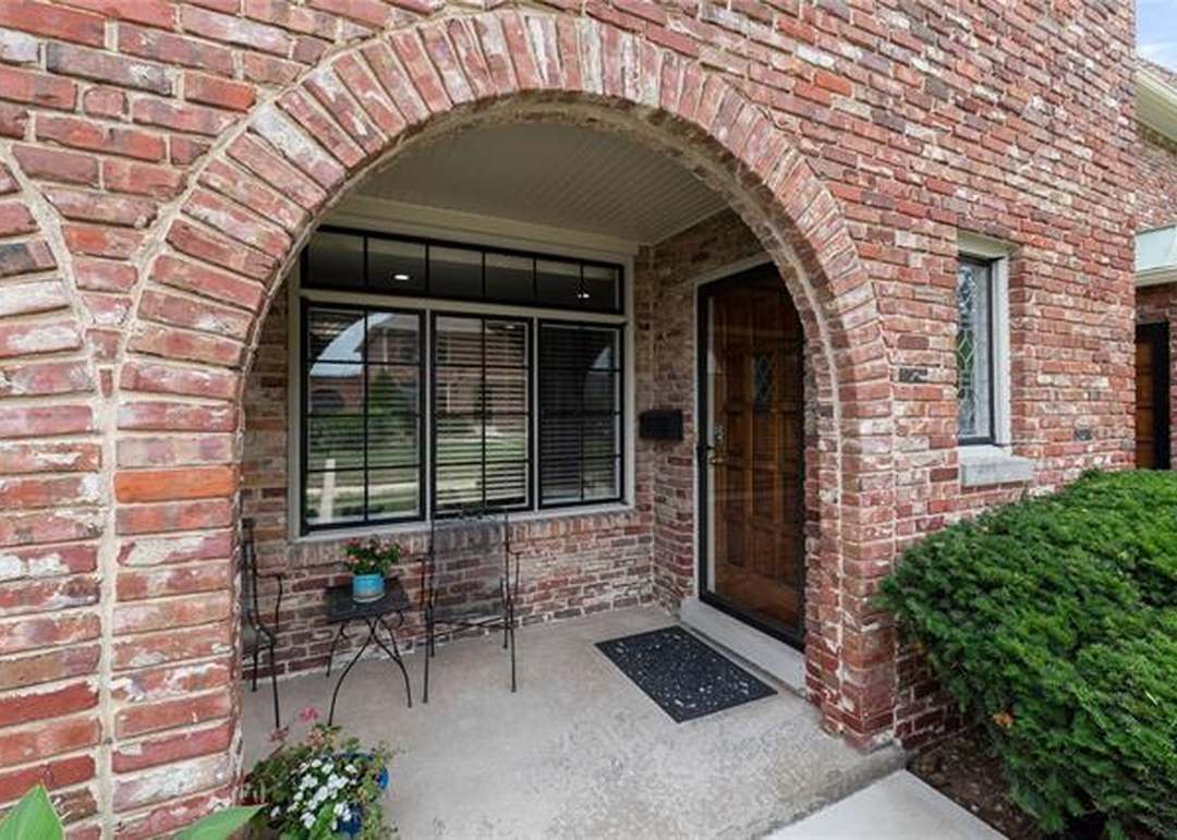8383 Somerset Drive — photo 8