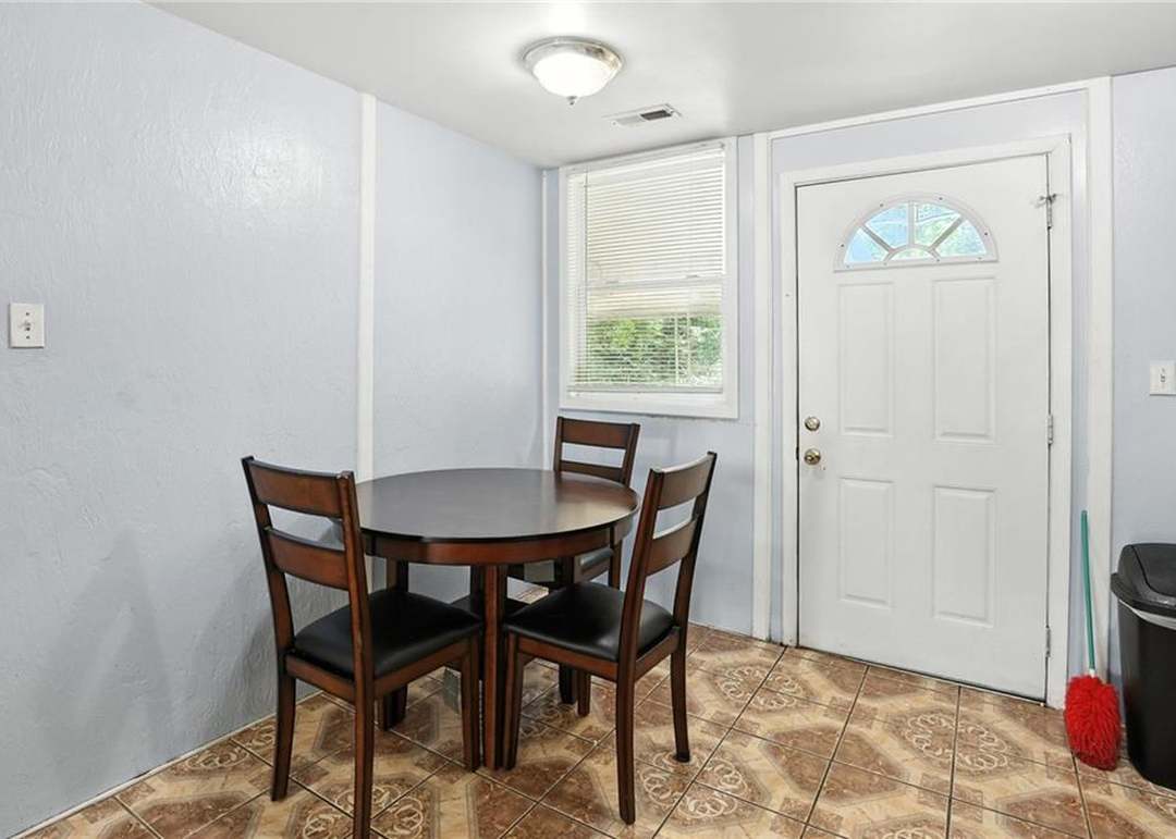 4609 N Troost Avenue — photo 7