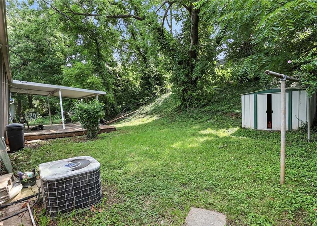 4609 N Troost Avenue — photo 11
