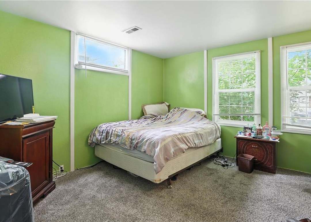 4609 N Troost Avenue — photo 20