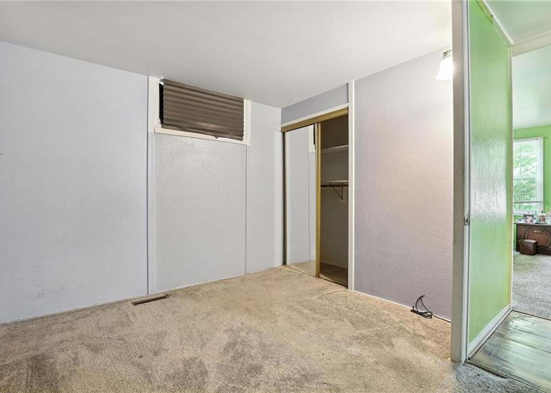 4609 N Troost Avenue — photo 22