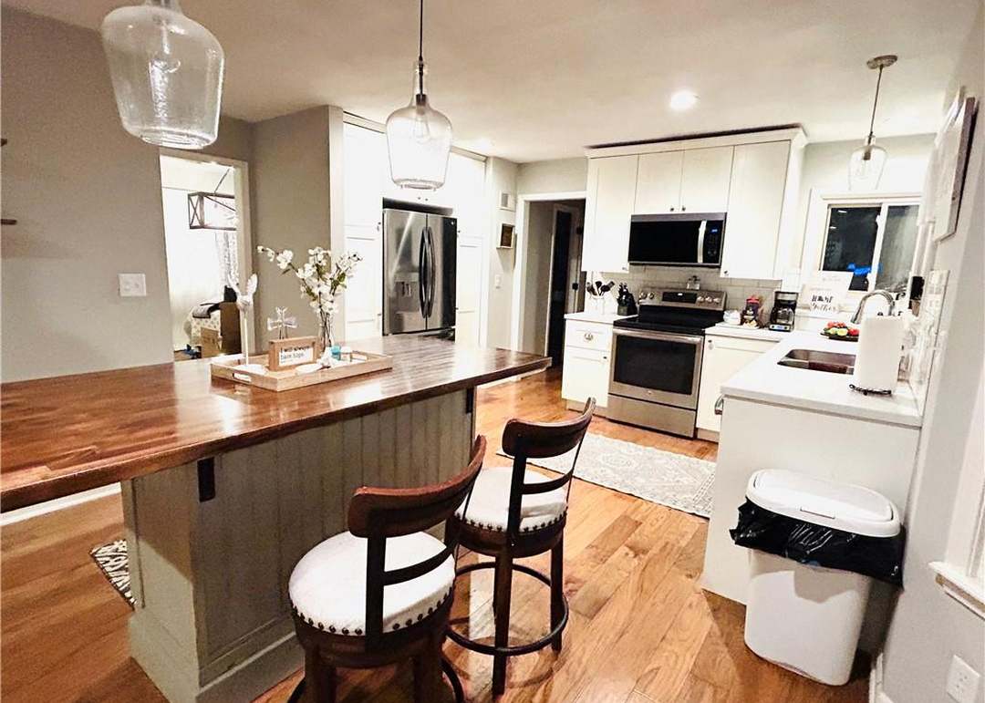 220 Johnston Parkway — photo 12