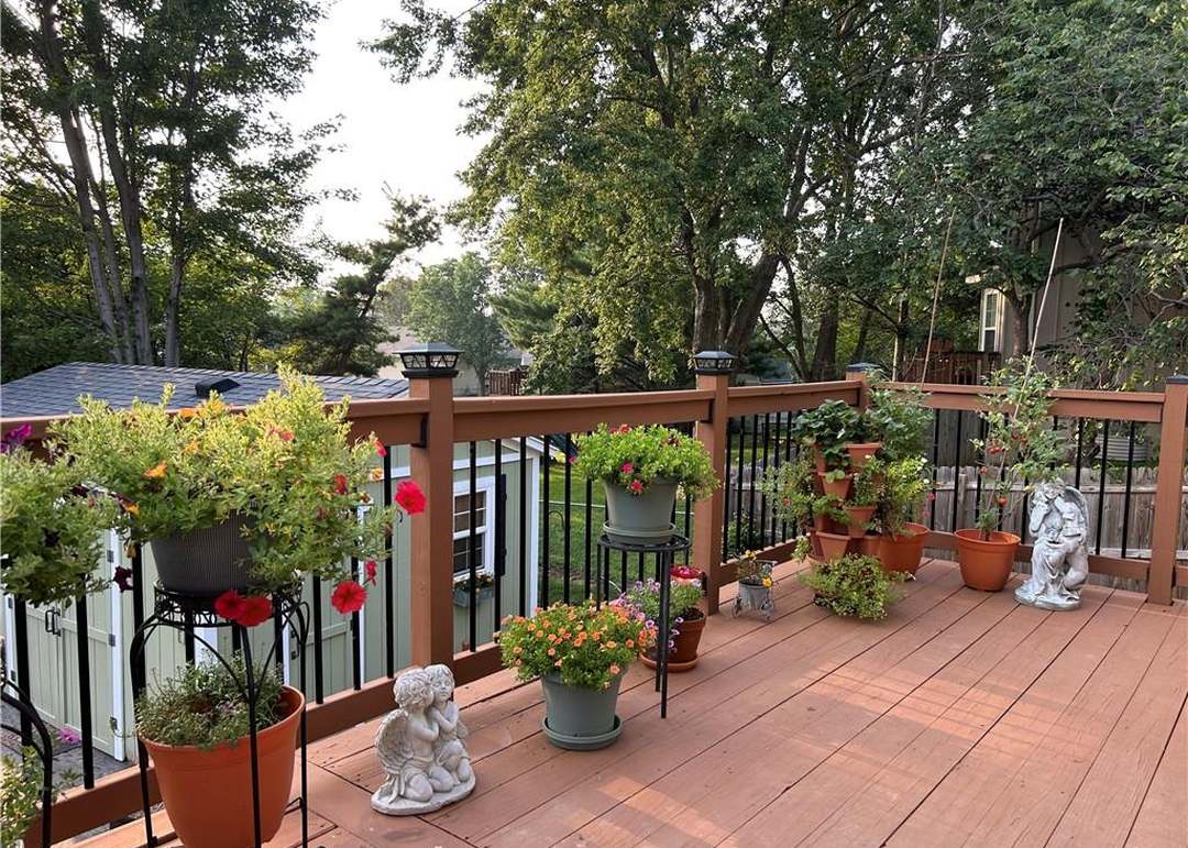 220 Johnston Parkway — photo 25