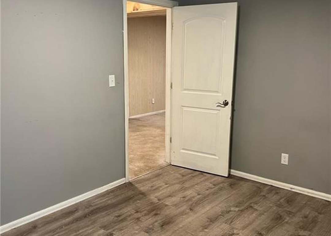 1004 W 14th Street — photo 30