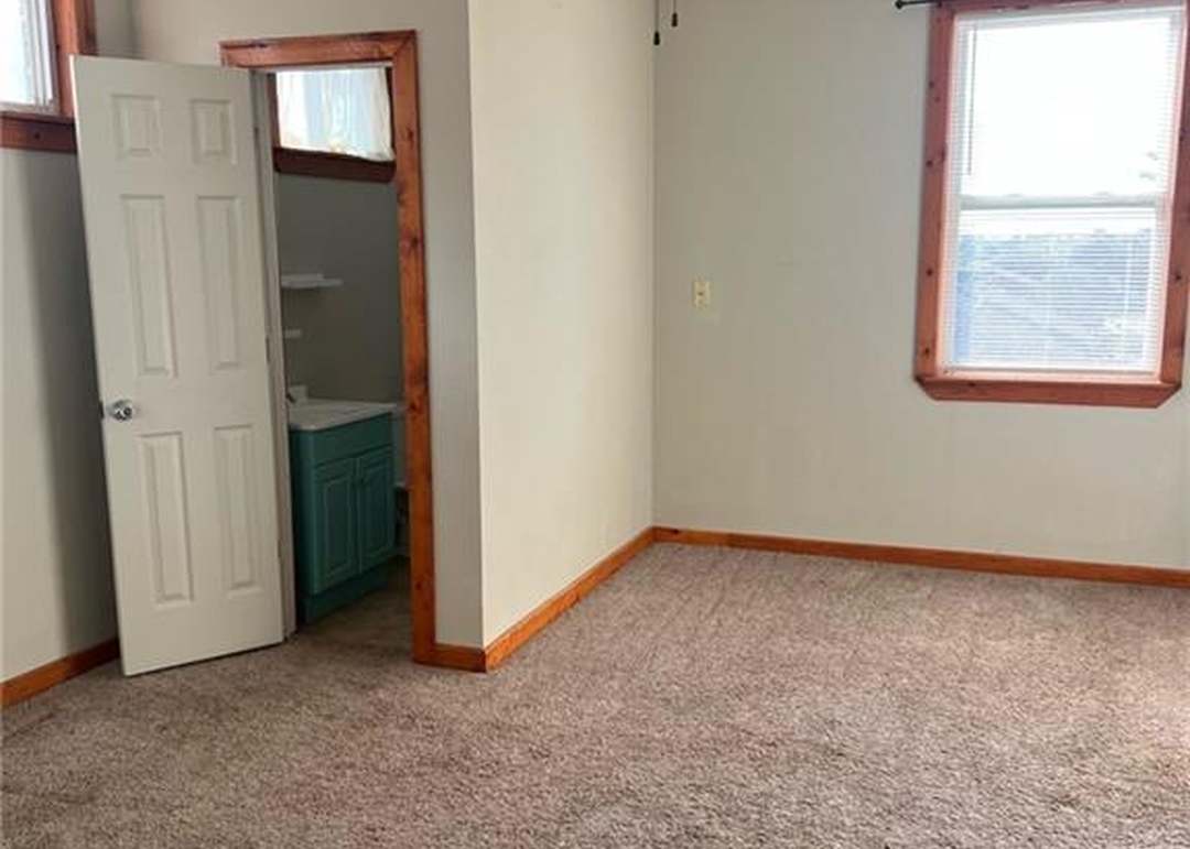 1004 W 14th Street — photo 36