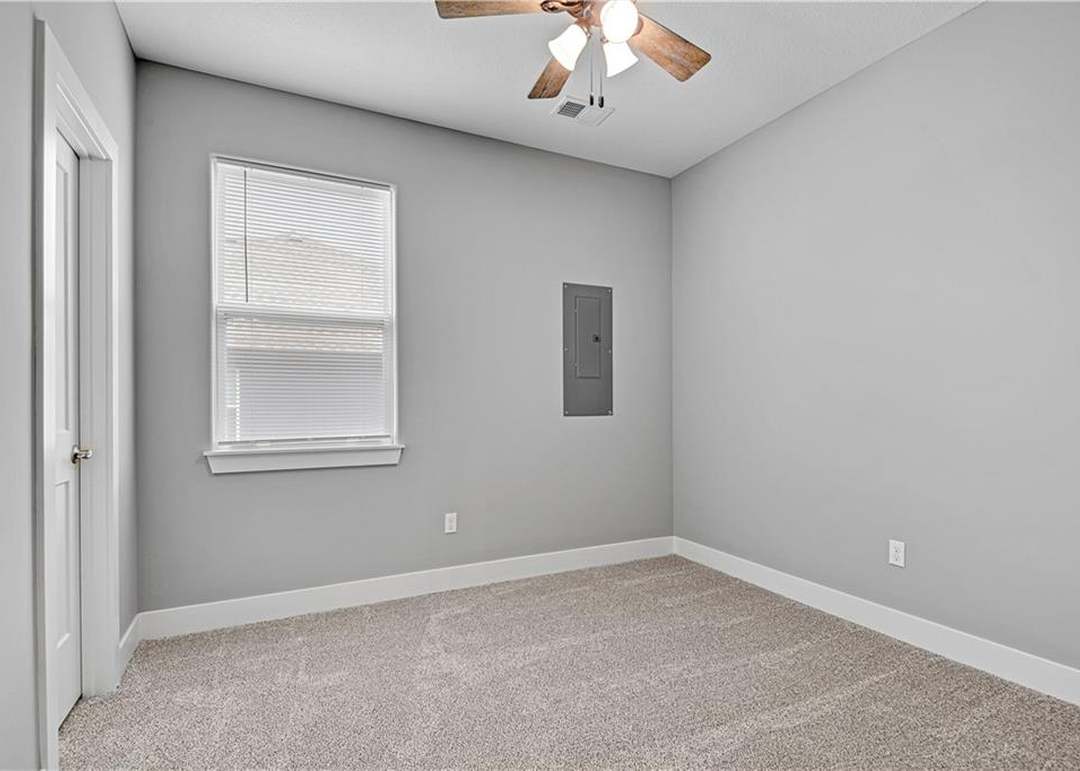 31405 W 83rd Circle — photo 3