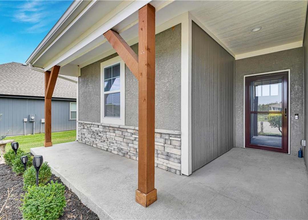 31405 W 83rd Circle — photo 8