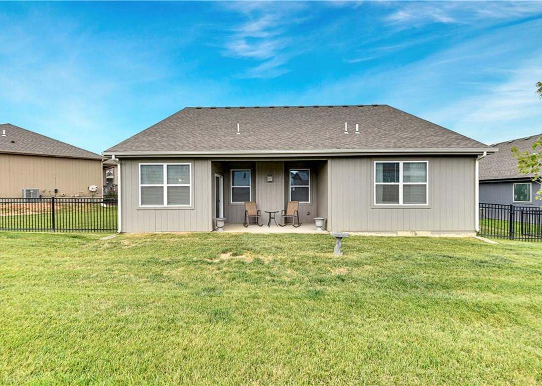 31405 W 83rd Circle — photo 23