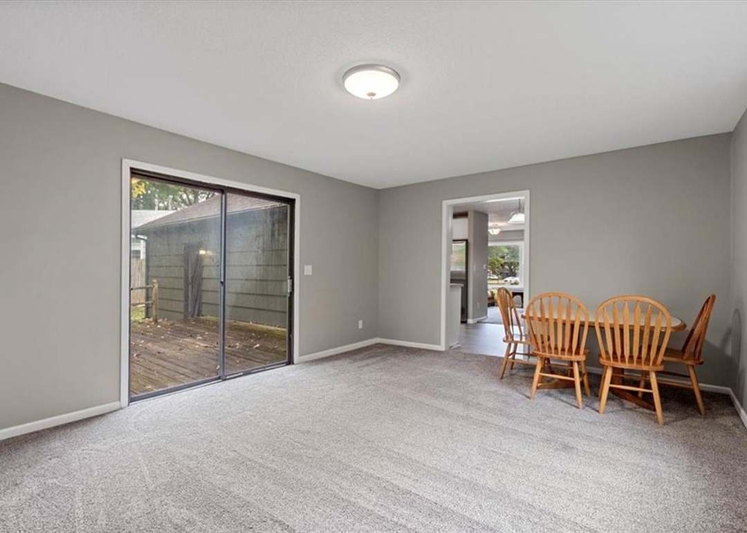 8704 W 88th Street — photo 4