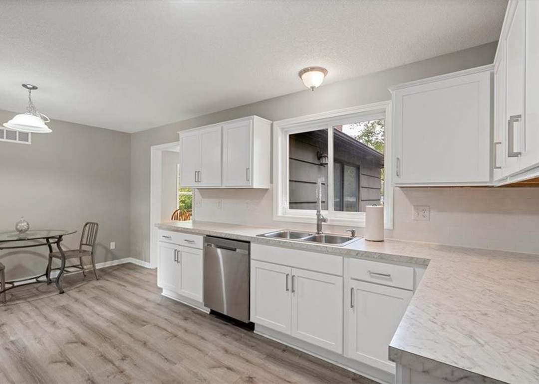 8704 W 88th Street — photo 15