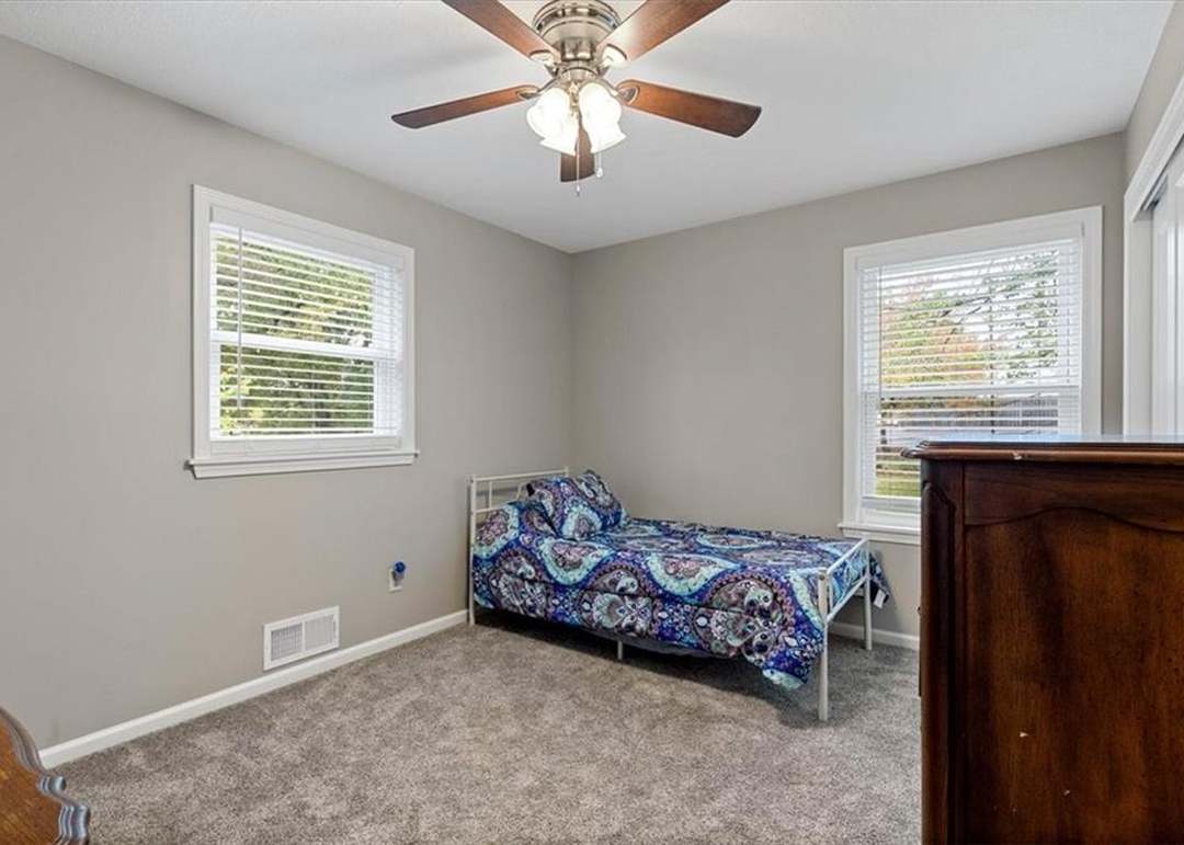 8704 W 88th Street — photo 19