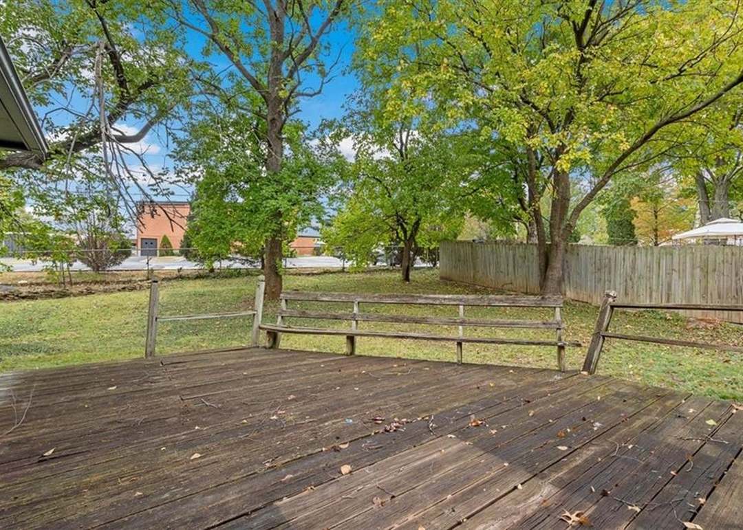 8704 W 88th Street — photo 25
