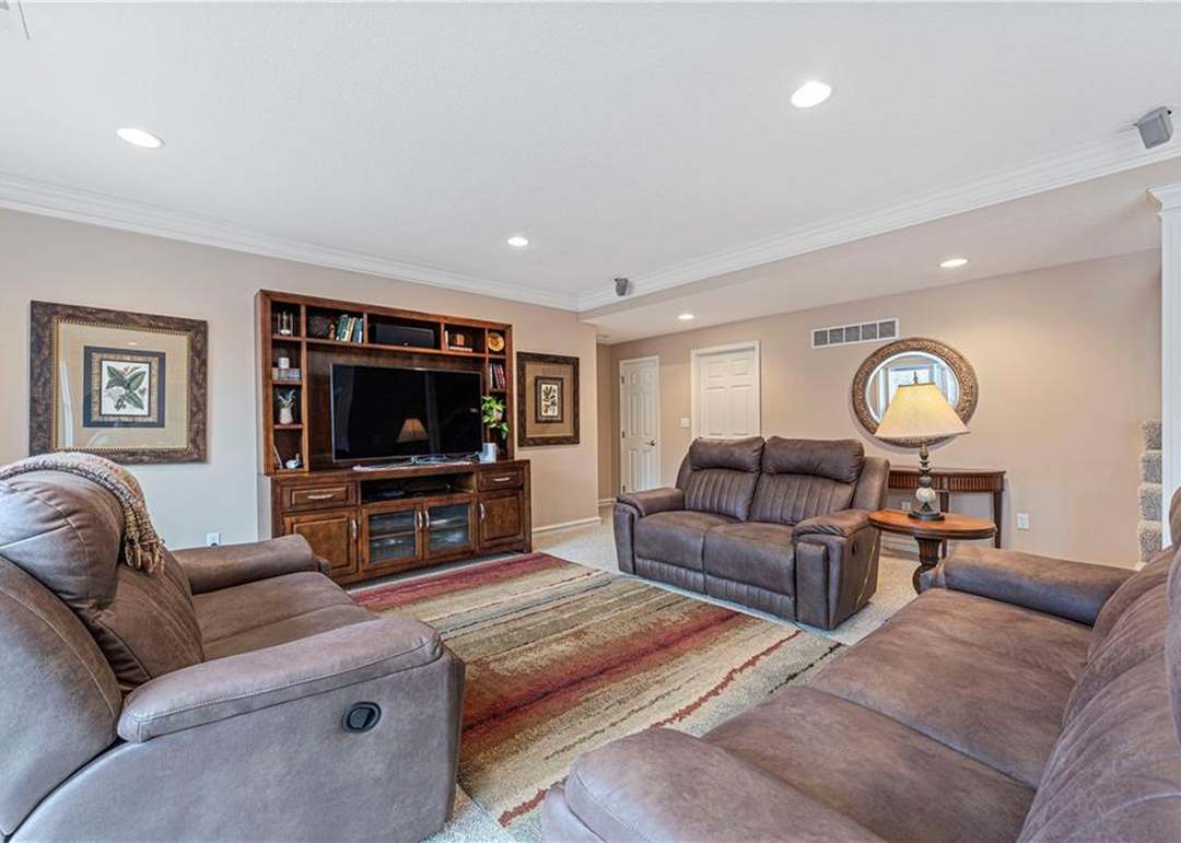 7056 Northern Avenue — photo 34