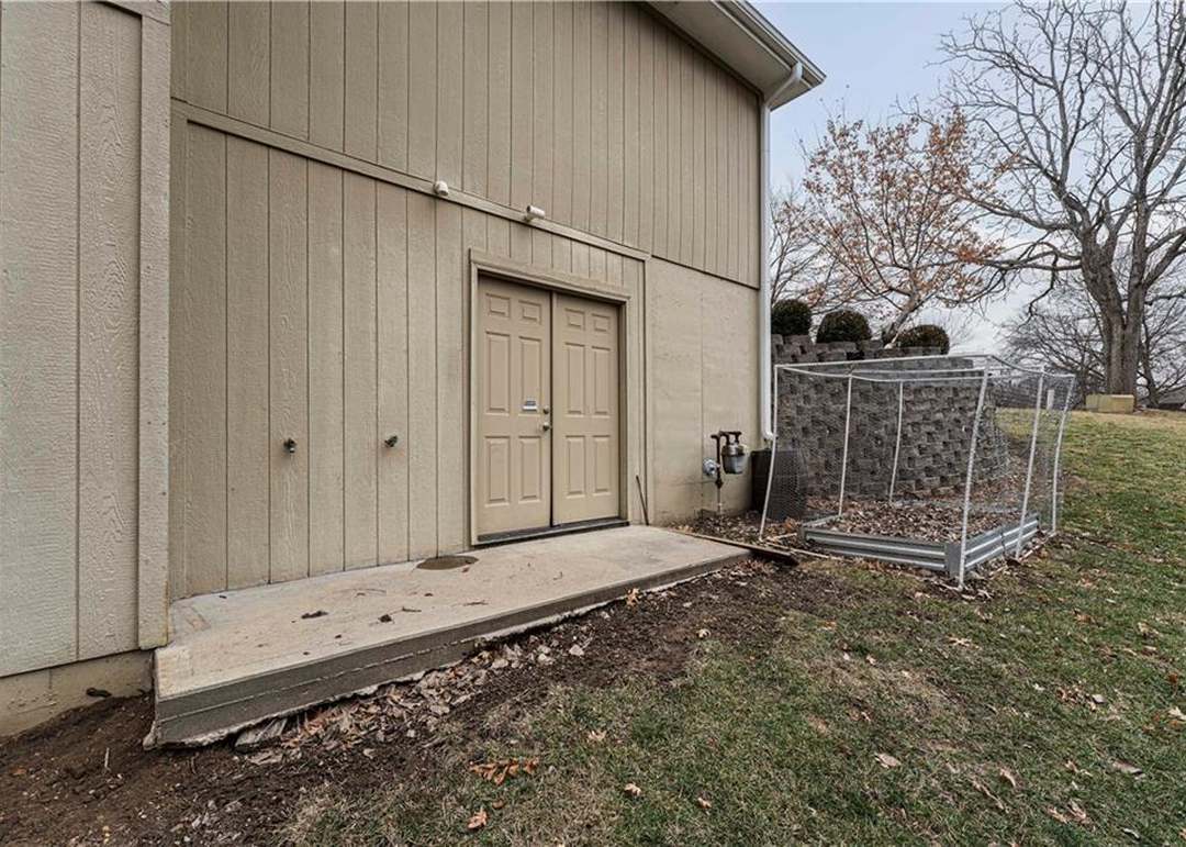 7056 Northern Avenue — photo 48