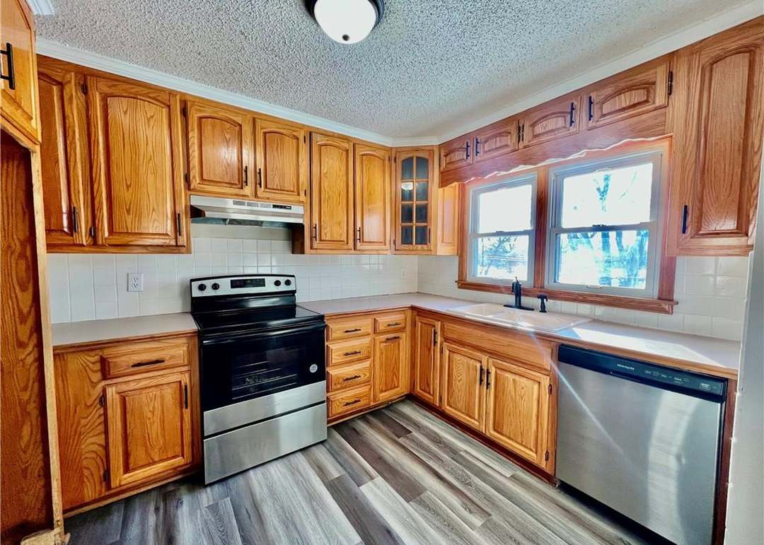 6003 E 101st Street — photo 8