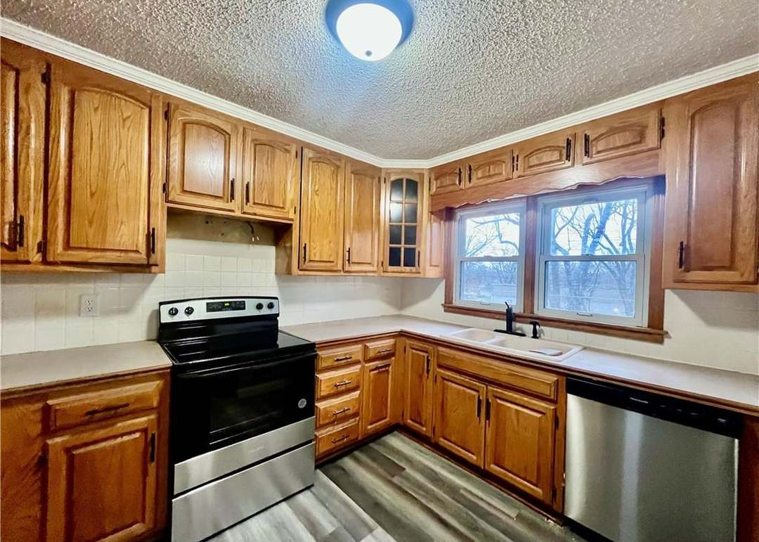 6003 E 101st Street — photo 10