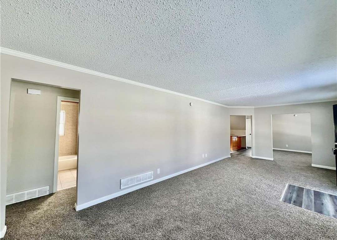 6003 E 101st Street — photo 14