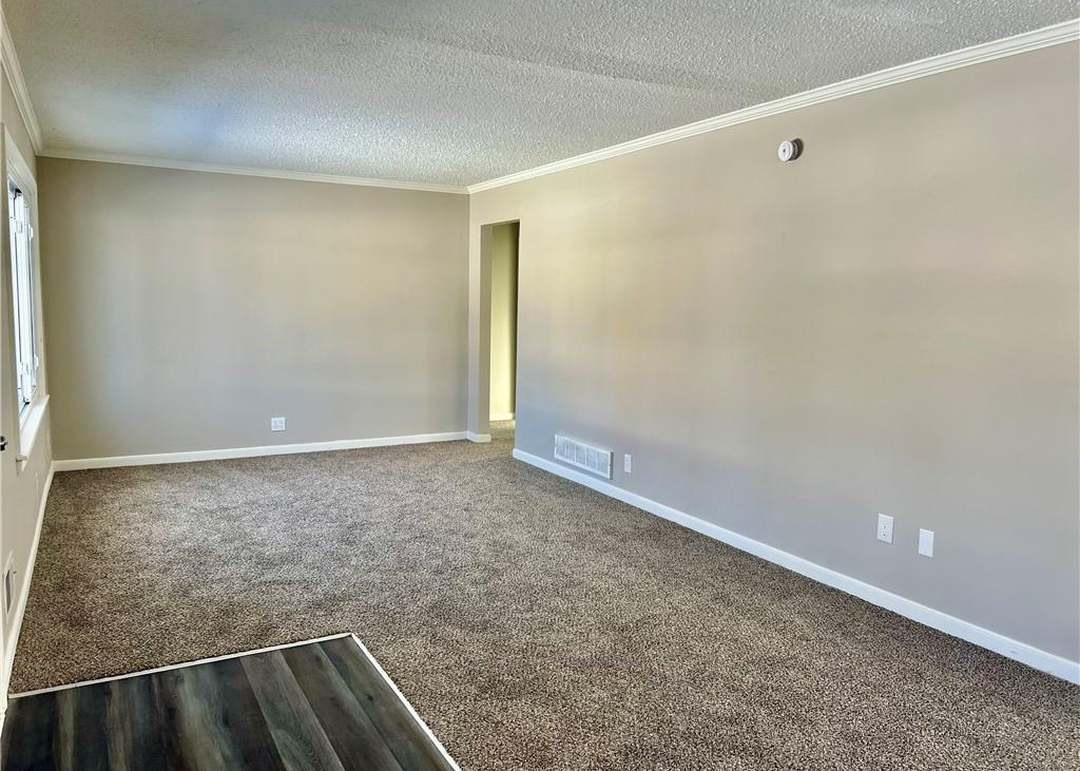 6003 E 101st Street — photo 16