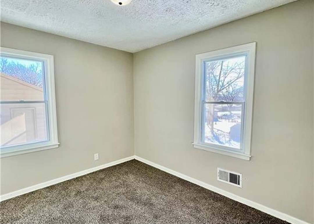 6003 E 101st Street — photo 21
