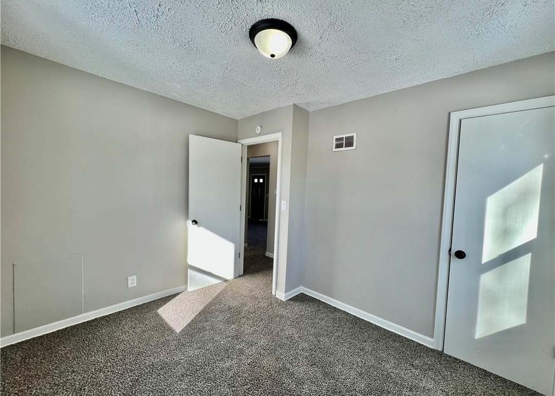 6003 E 101st Street — photo 22