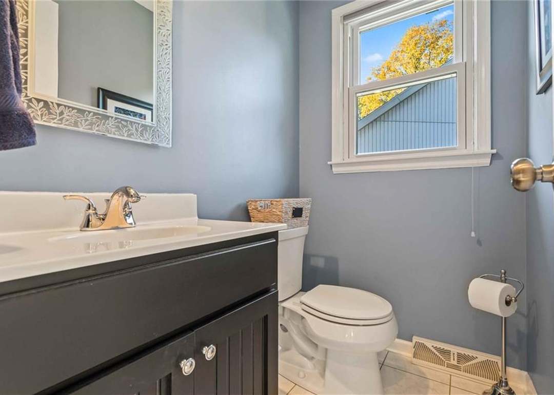 10211 Bradshaw Street — photo 4