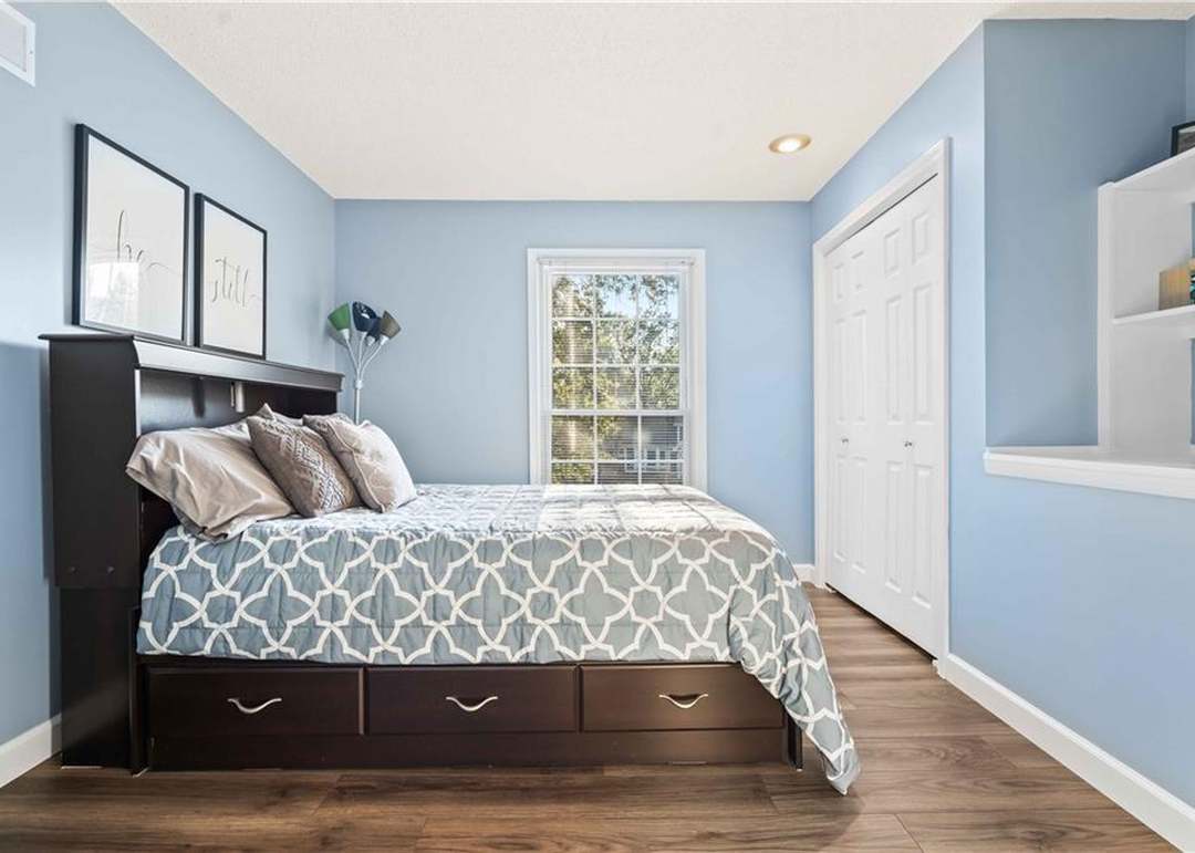 10211 Bradshaw Street — photo 5