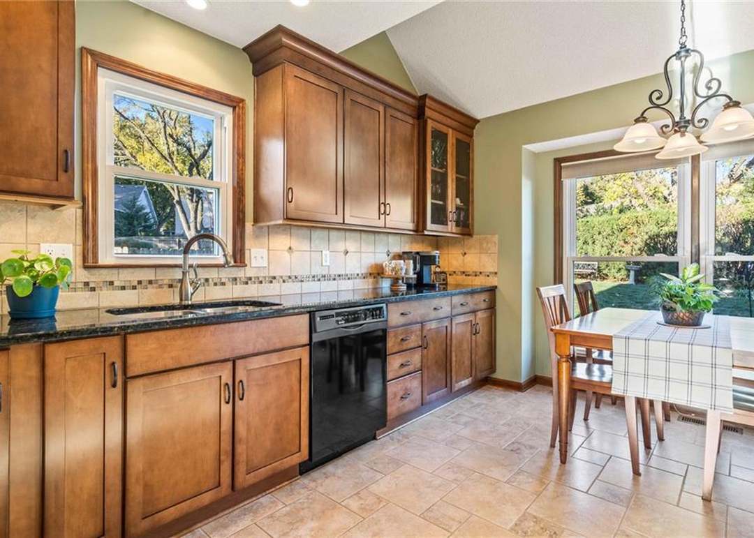 10211 Bradshaw Street — photo 12