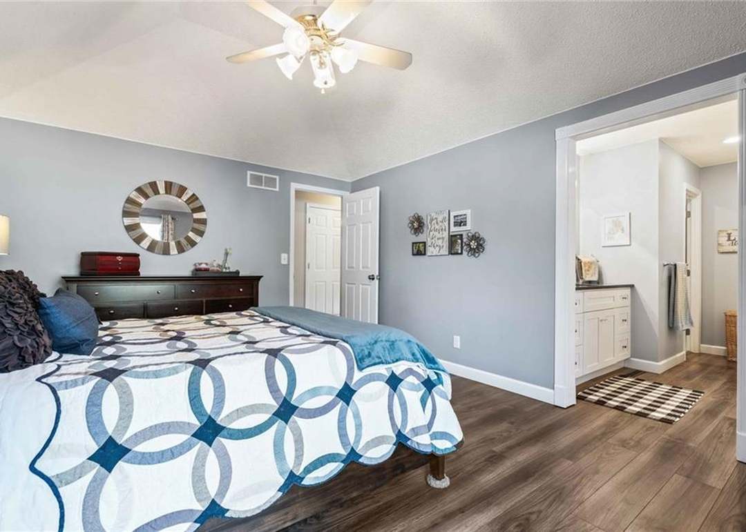 10211 Bradshaw Street — photo 20