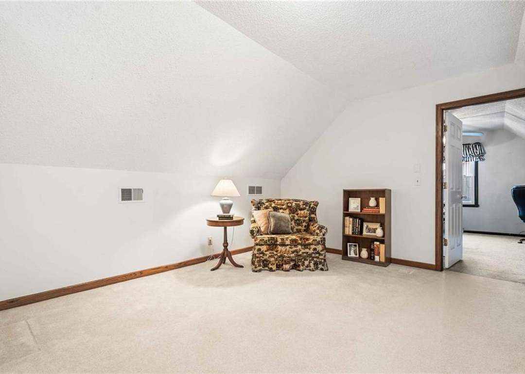 10211 Bradshaw Street — photo 25