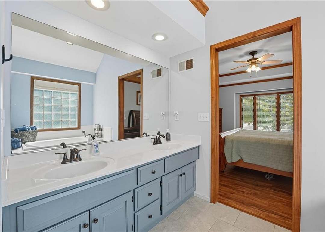 902 Aspen Drive — photo 4