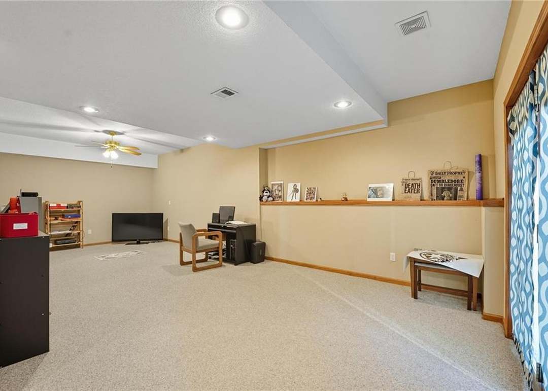 902 Aspen Drive — photo 5