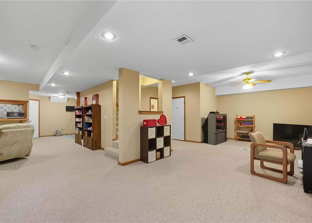 902 Aspen Drive — photo 33