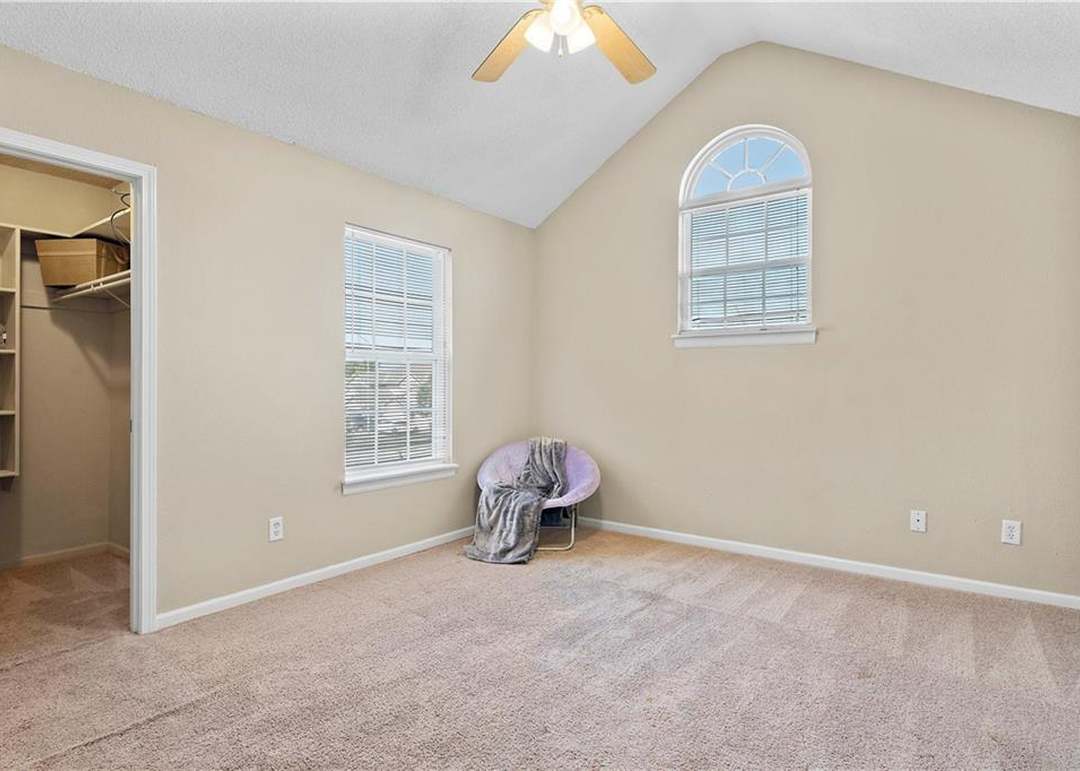 10541 E 46 Terrace — photo 5