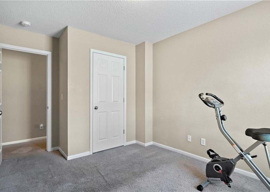 10541 E 46 Terrace — photo 29
