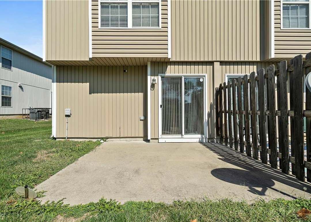10541 E 46 Terrace — photo 34
