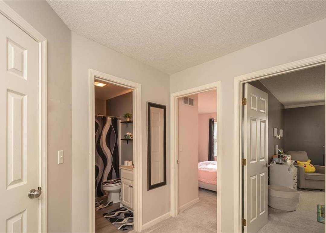 825 N Spruce Street — photo 3