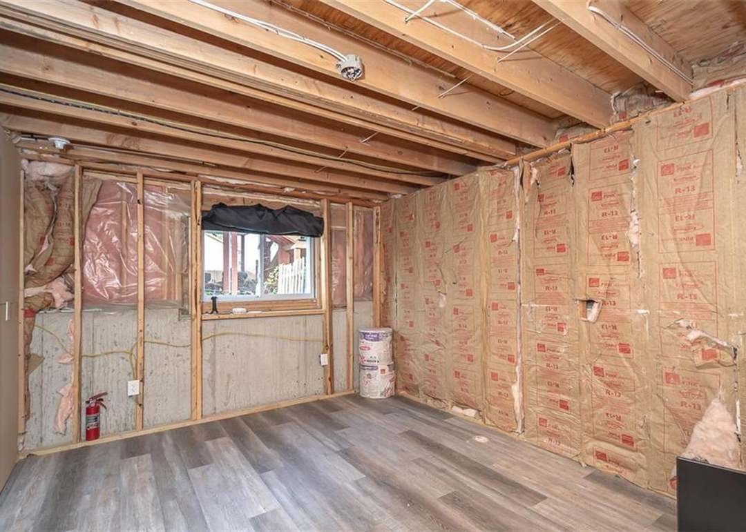825 N Spruce Street — photo 37