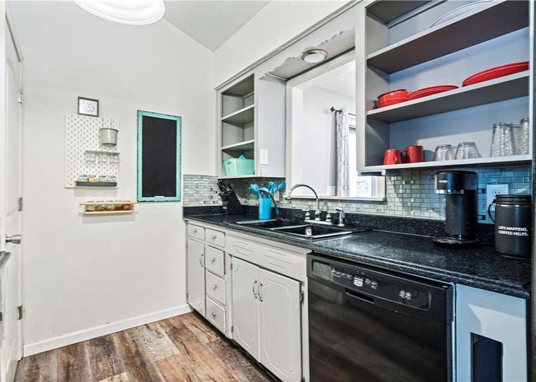 316 Belmont Street — photo 9