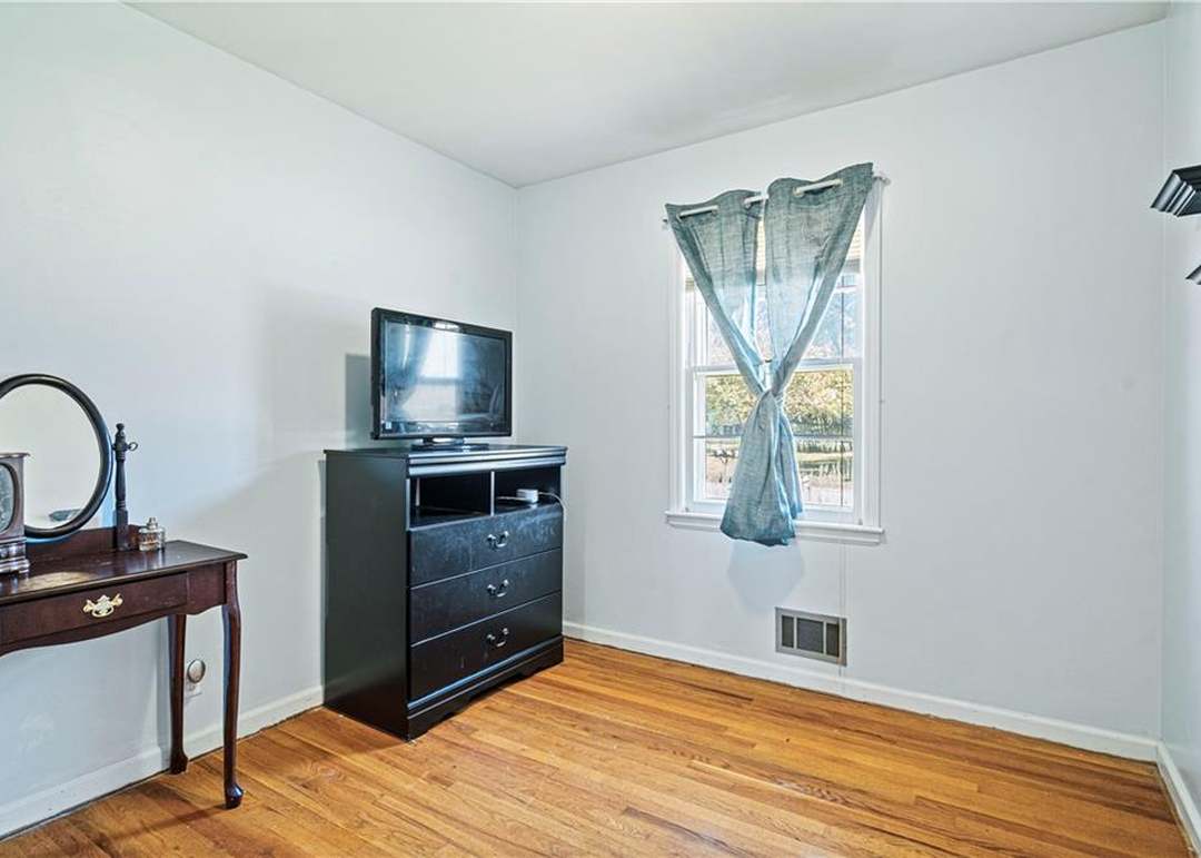 316 Belmont Street — photo 14