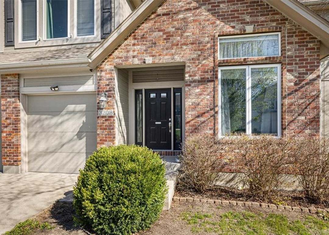 2208 SW MORRIS Drive — photo 8