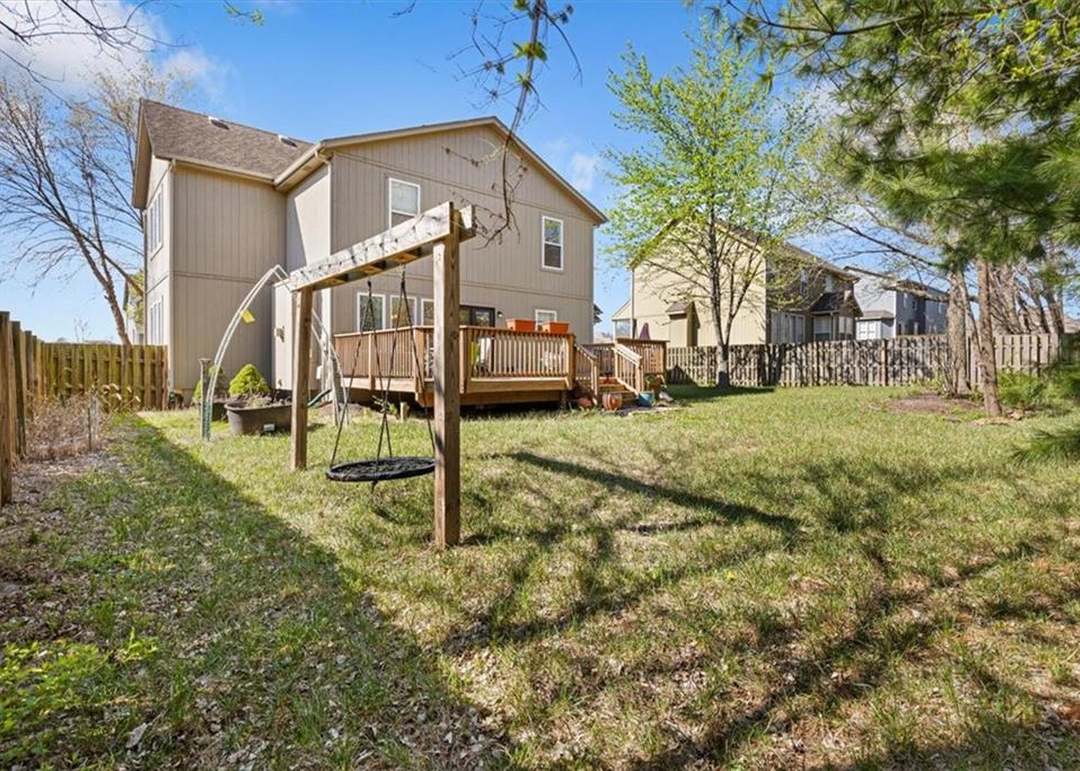 2208 SW MORRIS Drive — photo 35