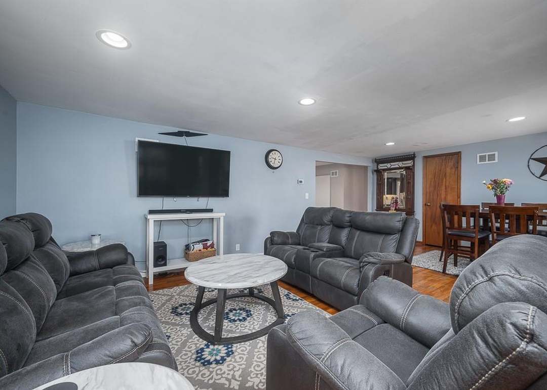 1752 Edwardsville Drive — photo 7