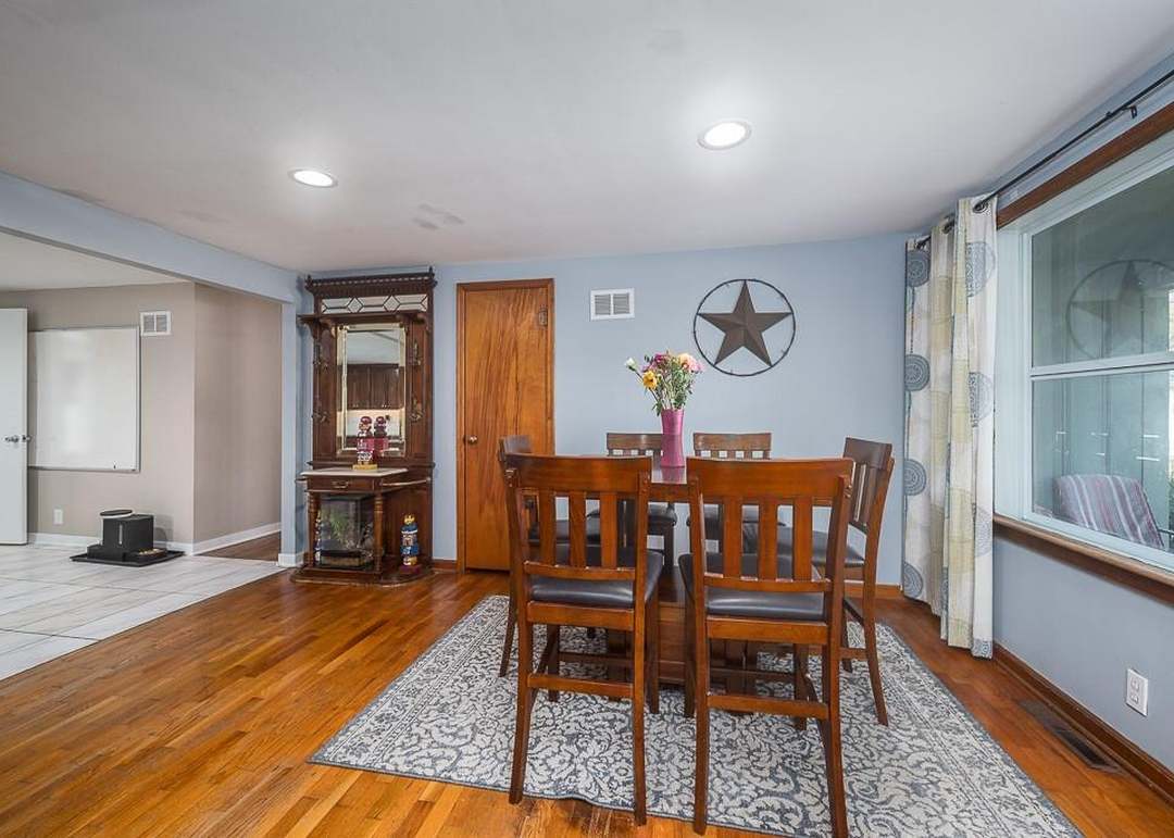 1752 Edwardsville Drive — photo 11