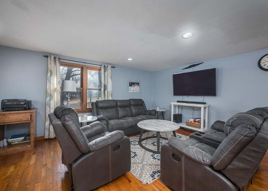 1752 Edwardsville Drive — photo 14