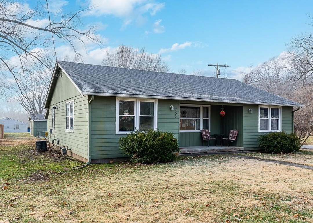 1752 Edwardsville Drive — photo 18