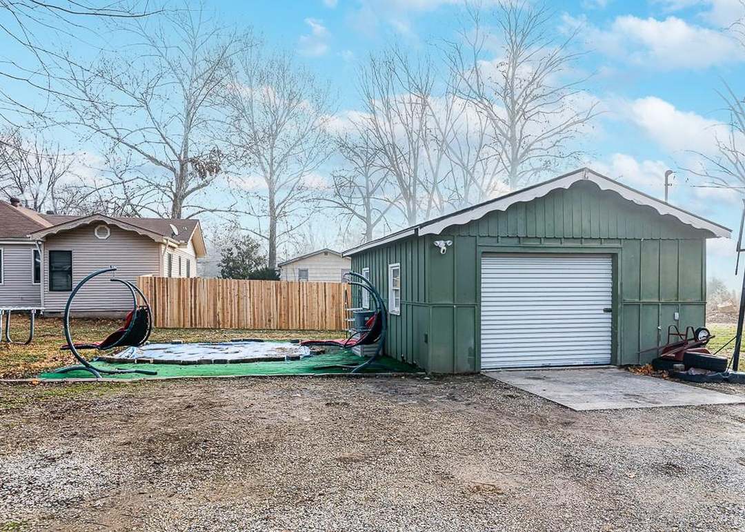 1752 Edwardsville Drive — photo 19