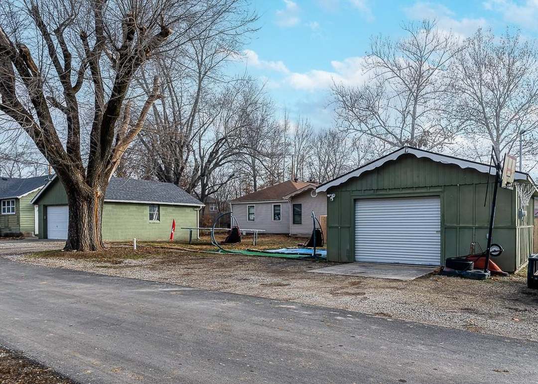 1752 Edwardsville Drive — photo 20