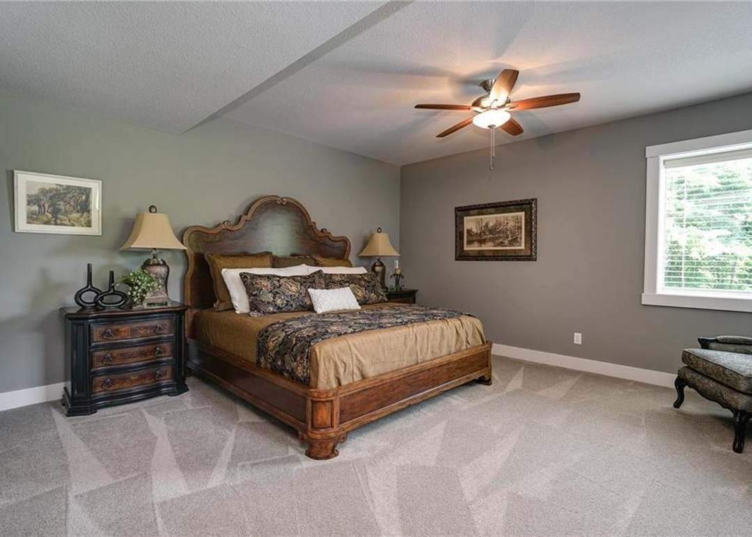 4720 NW Canyon Circle — photo 56